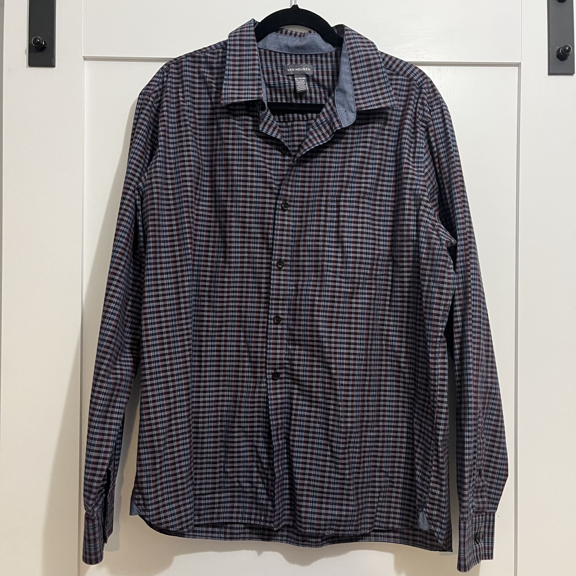 Van Heusen Men’s Plaid XL Button Up Dress Shirt