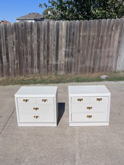 Set of nightstands Thomasville