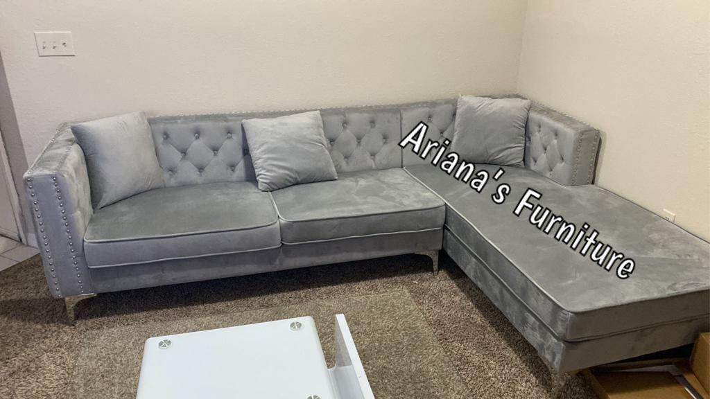 New Silver Velvet Sectional 105x72