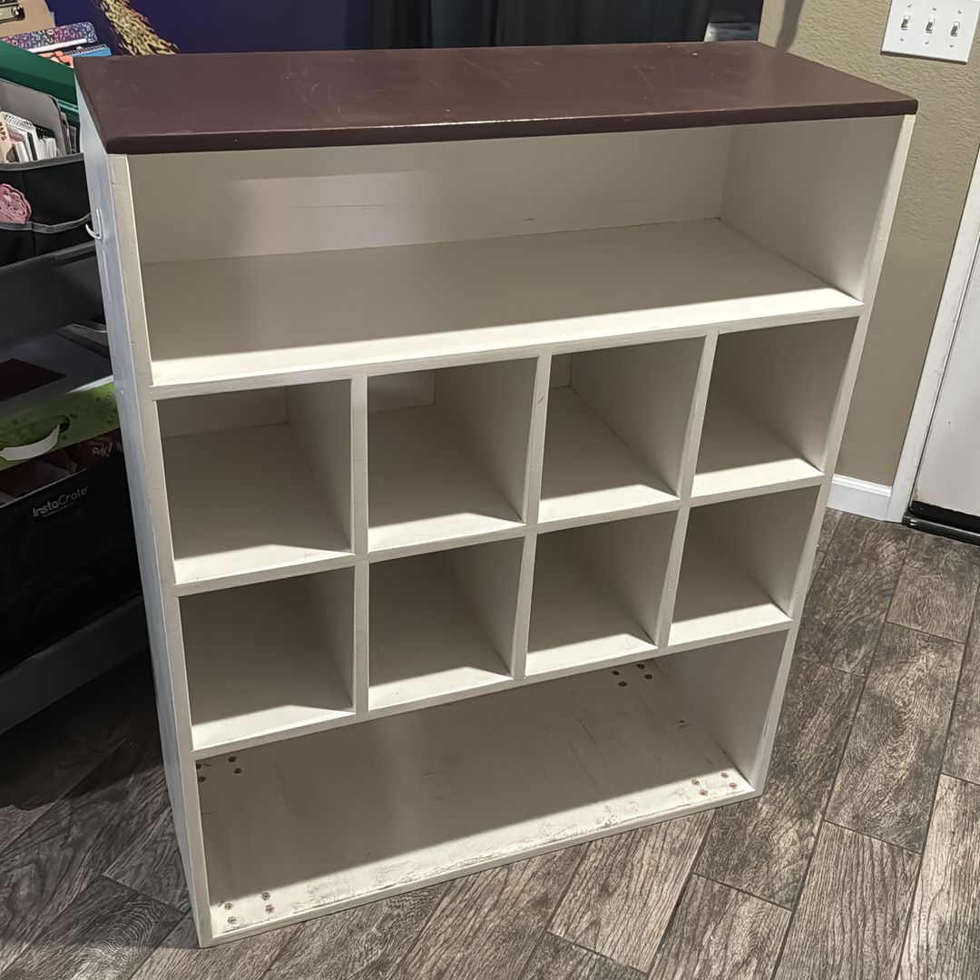 Shelve cubby