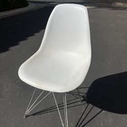Nice Modern Chair