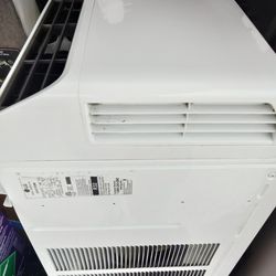 LG Air Conditioner 14,000 BTU