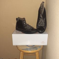 Converse Chucks Size 10.5
