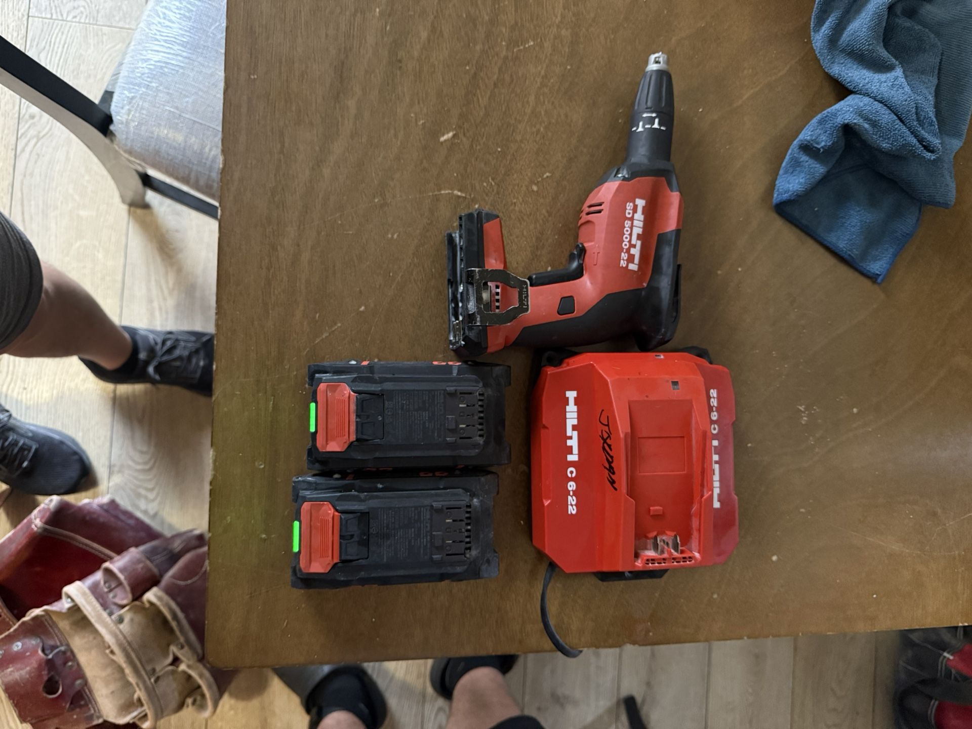 Cordless Brushless Drywall Screwdriver Hilti  With Charger And Batteries 