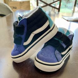 Vans Size 4 Toddler Preowned In Excellent Condition Please See All The Photos. Price Is FIRM 