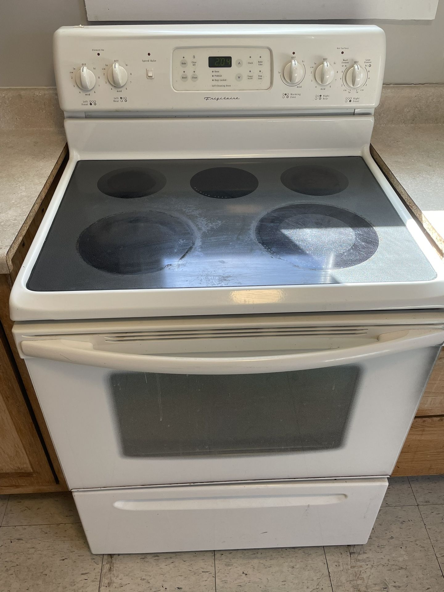 Frigidaire Stove