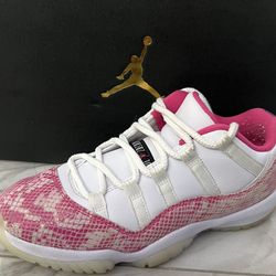 Wmns Air Jordan 11 Retro Low 
