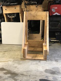 Outboard boat motor stand