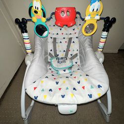 Pick up today! Moving need gone! Disney Mickey Mouse baby seat