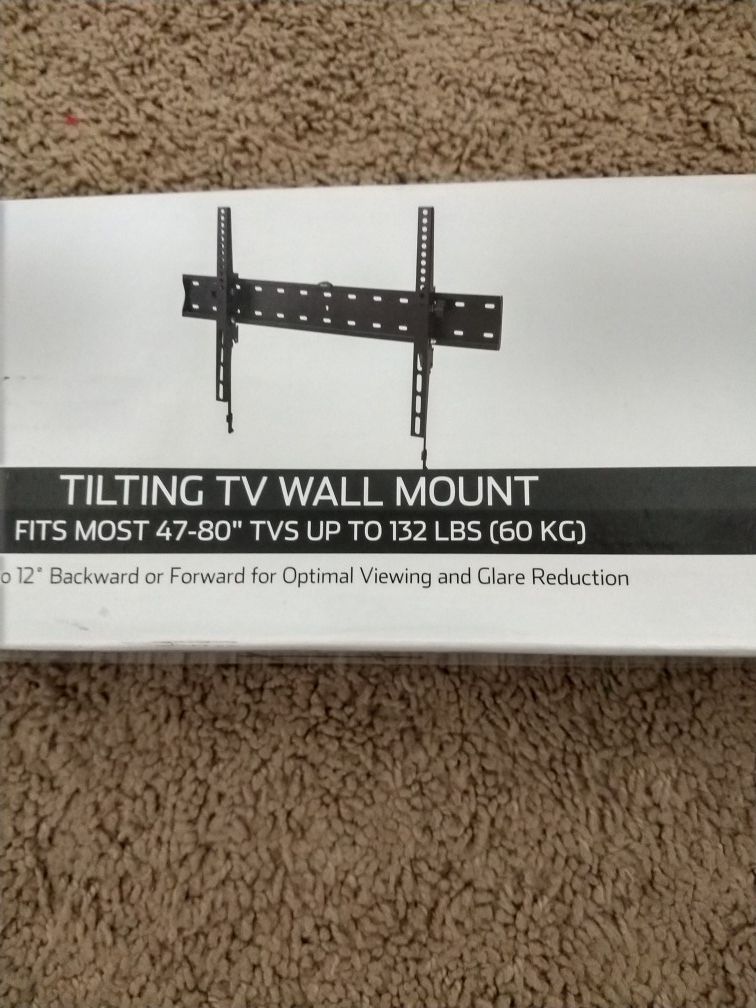 Tilt tv mount , tv wall mount 32 to 80 inch
