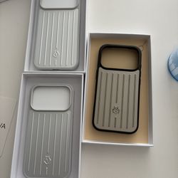 Rimowa 17 Pro & Max Cases 