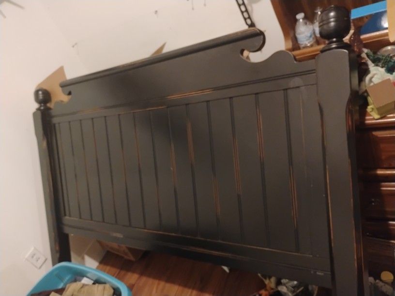 Black Queen Size bed