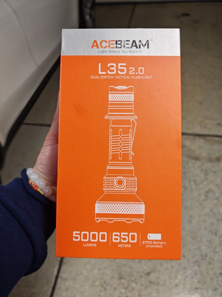 Acebeam Flashlight L35 2.0 5000 lumens!!