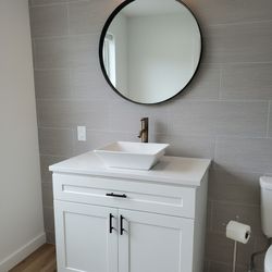 NEW 36" White Shaker Bathroom Vanity w/ Quartz Top & Vessel Sink 
