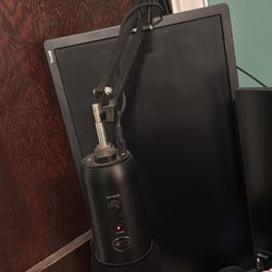 Blue Yeti Mic With Boom Arm