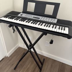 Yamaha YPT-270 (61-Key) Keyboard With Stand