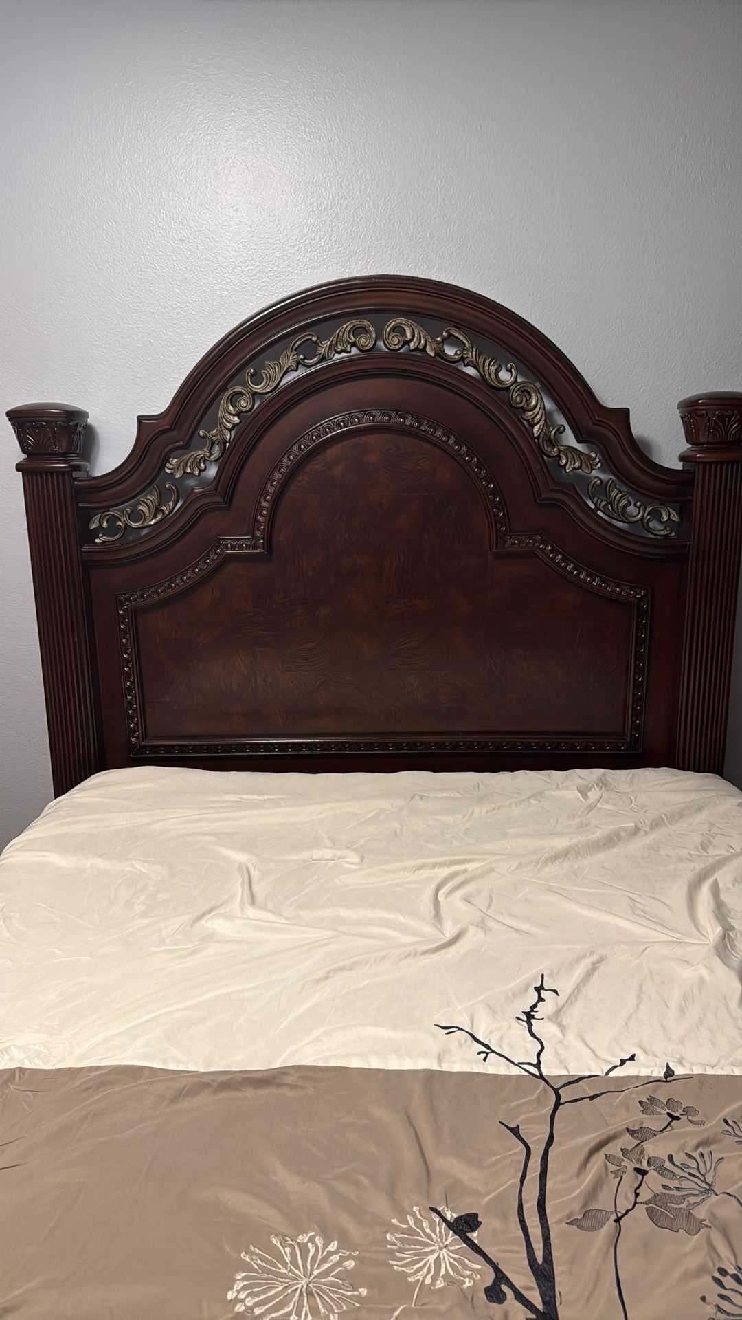 Queen Bed