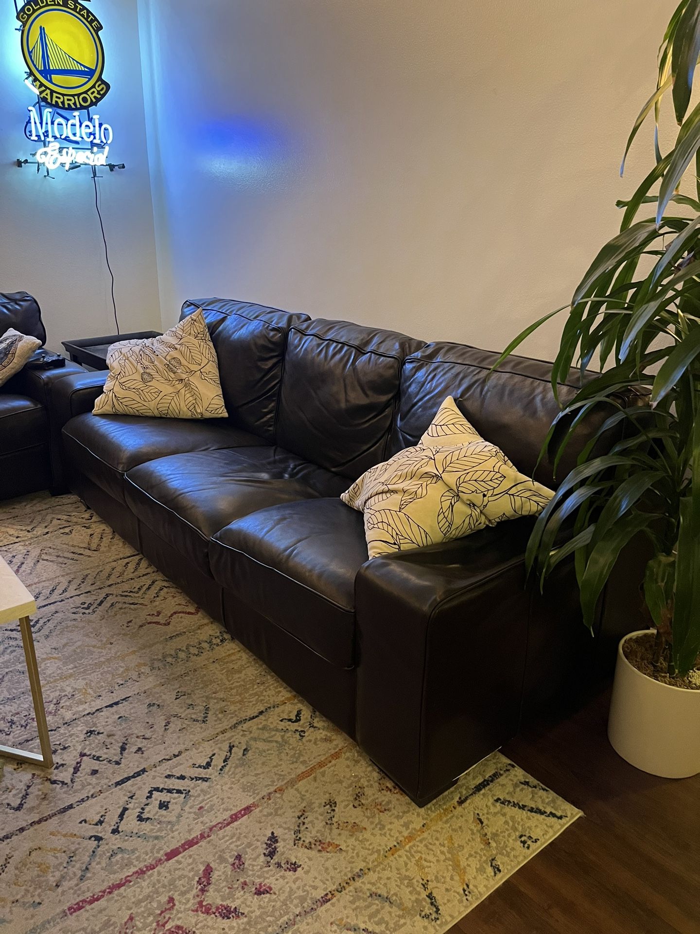 2 Black Leather Couches for Sale in Los Angeles, CA OfferUp