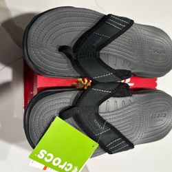 Croc Swift Water Flip Flood Men Size 9  NEW 