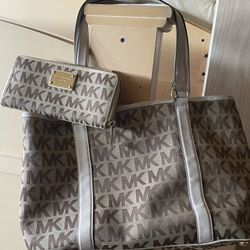 Michael Kors Purse And Wallet