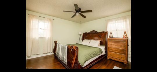 King Size Traditional Sleigh Bed Frame – Dark Wood