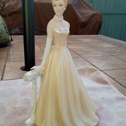 Home Interior Masterpiece Porcelain Grace Patricia Figurine 