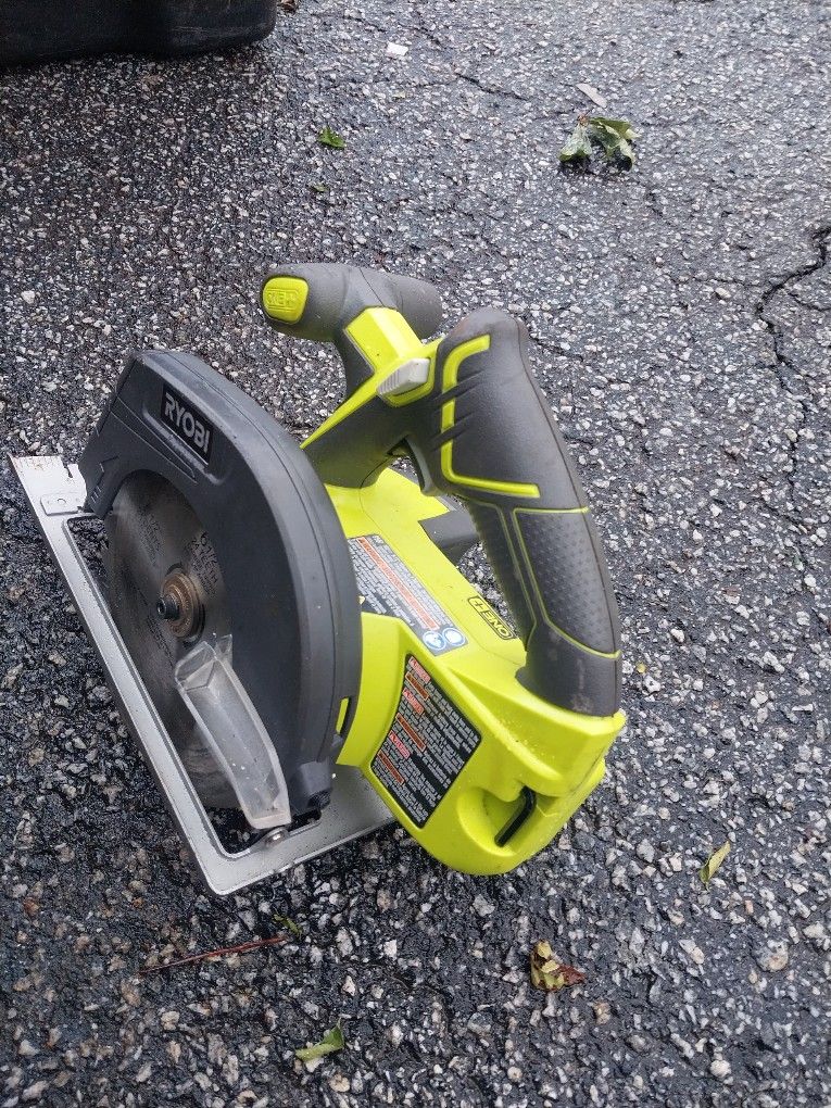 Ryobi Saw