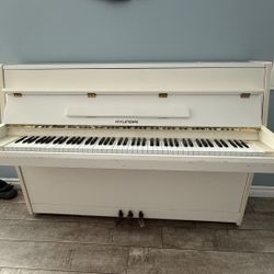 Hyundai Piano