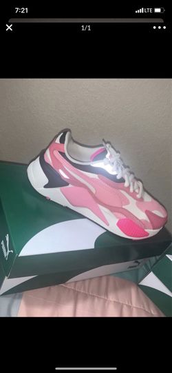 $90 Brand new Woman pumas for sale size 7