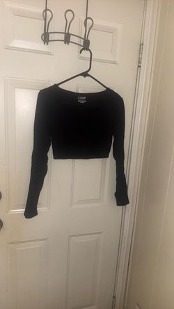 Black Long Sleeve Crop Top
