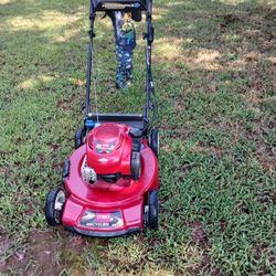 Toro SELF-PROPELLED Personal Space  163 Cc Electric Start With A Charger New Blade, Oil Change, Clean Air Filter Plus Two Air Filters 