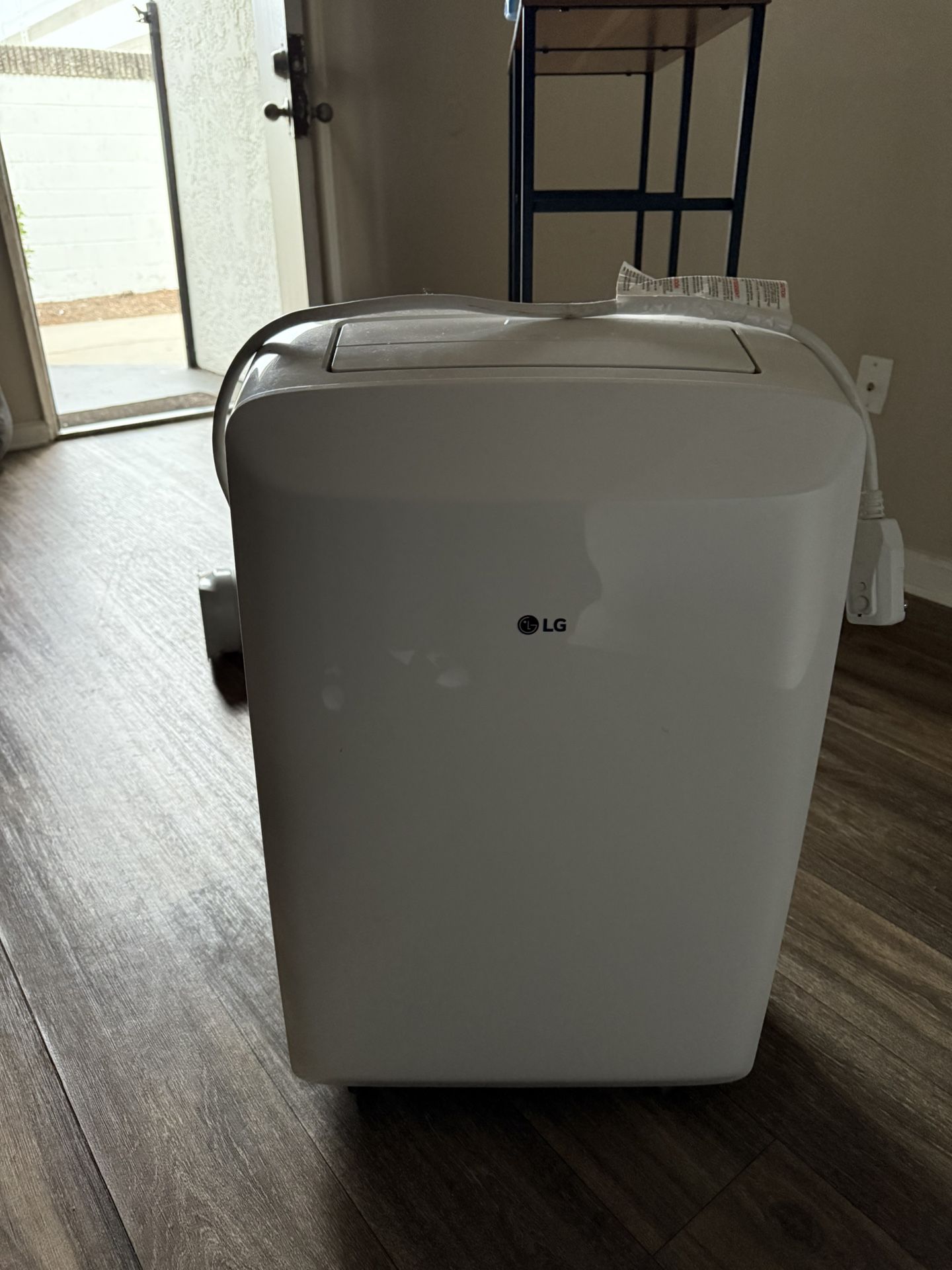 LG Portable AC Unit with Window Panel + Hose