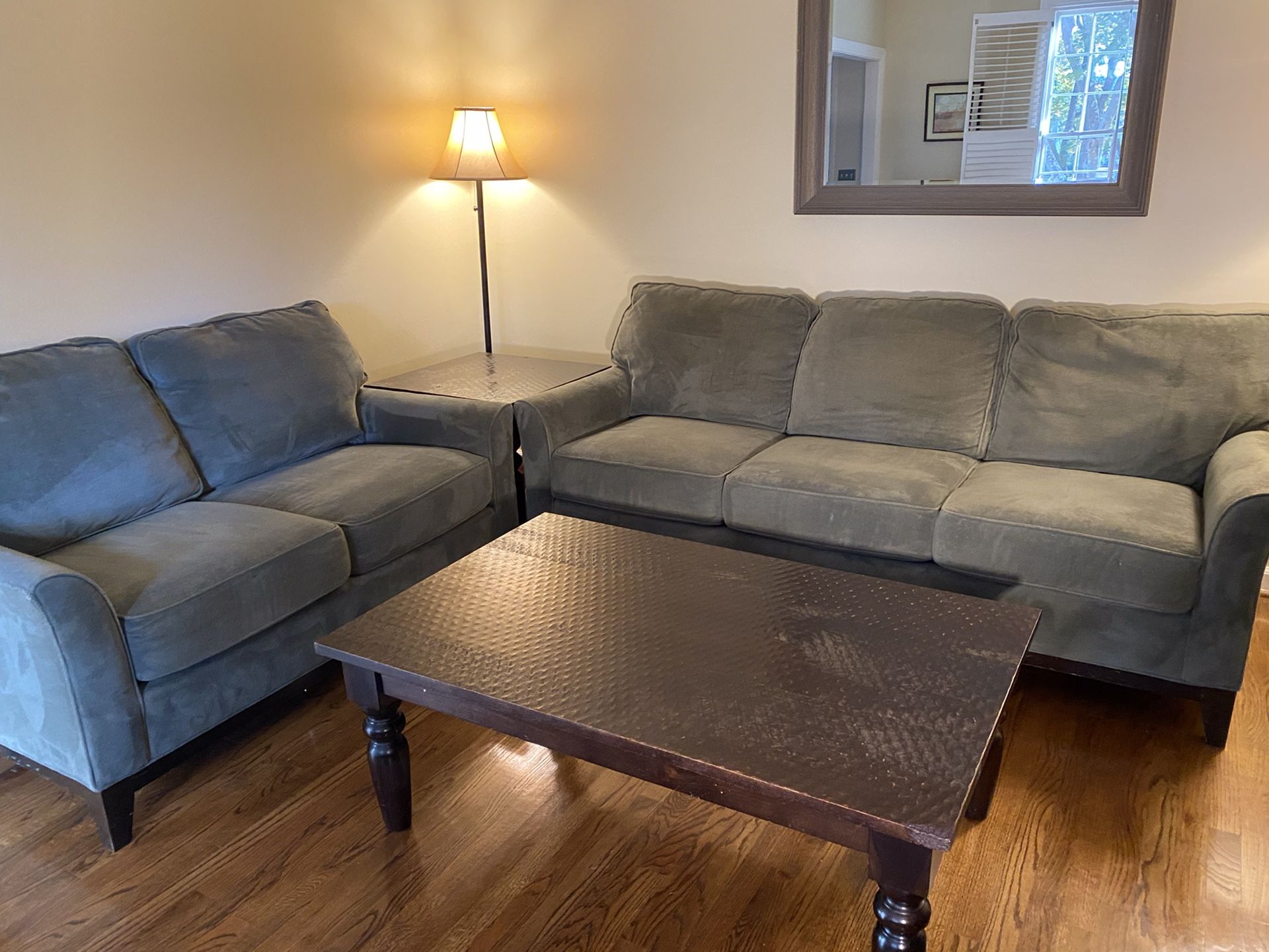 Broyhill Green Microfiber Couch/Loveseat Set In Immaculate Condition with Hardwood Coffee and Side Table