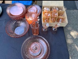 Vintage pink swirl glass dinnerware set - Arcoroc france Rosaline (35+pc)