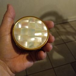 Vtg Max Factor Creme Puff Pearl Compact.