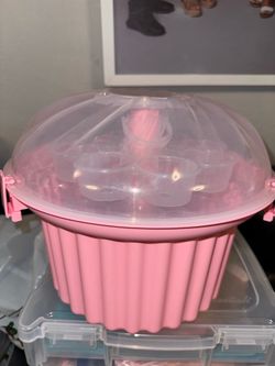 Pink cupcake holder $15