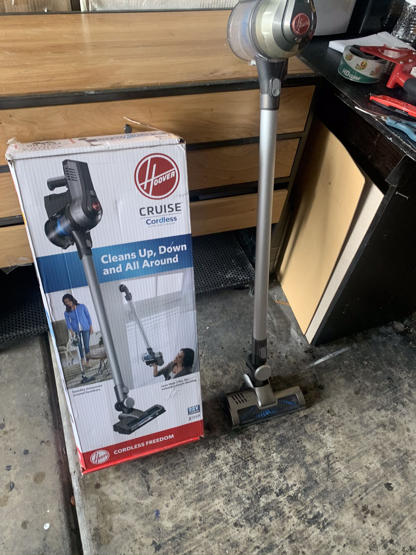Hoover cordless stick vacuum used excellent condition all accessories included in original packaging