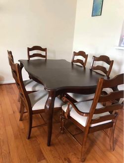 Extendable Dark Wood Dining Table Set with 6 Chairs
