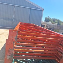 PALLET RACKS IN SALE 