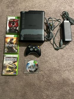 Xbox 360 Console (Joint Task Force Edition) with 4 Games and 1 Controller