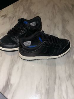 Black Nikes