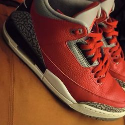 Jordans 3s size 10