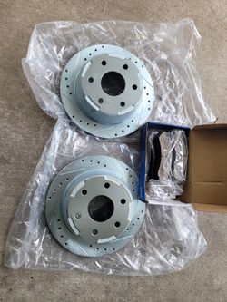 99-07 Silverado /sierra Slotted Rear Rotors With Brake Pads