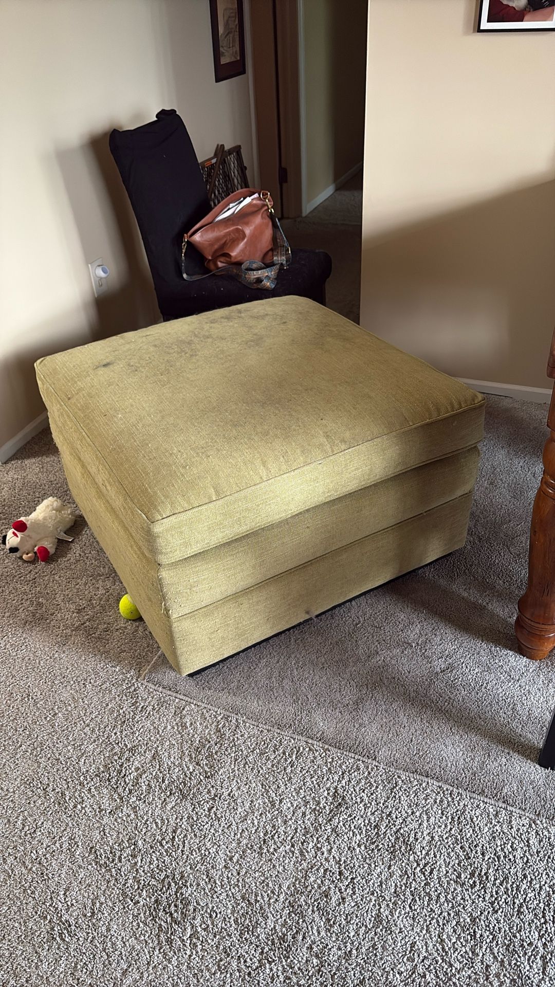 Large Ottoman Free