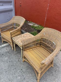 Wicker Patio Chair Set with Side Table