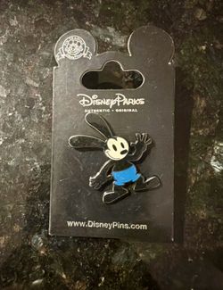 Disney's Oswald "Waving" Pin from 2012