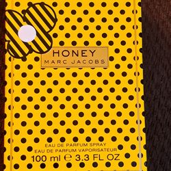 NEW " MARC JACOBS HONEY 3.3OZ WOMAN'S PERFUME SPRAY 45$