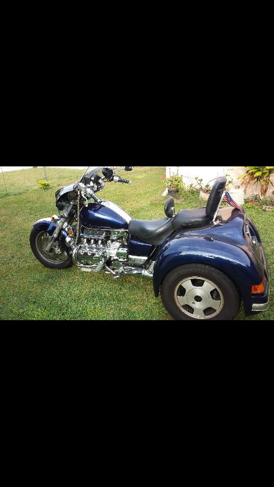 2001 Honda Valkyrie, 5 Speed, 2008 California Sidecar Kit