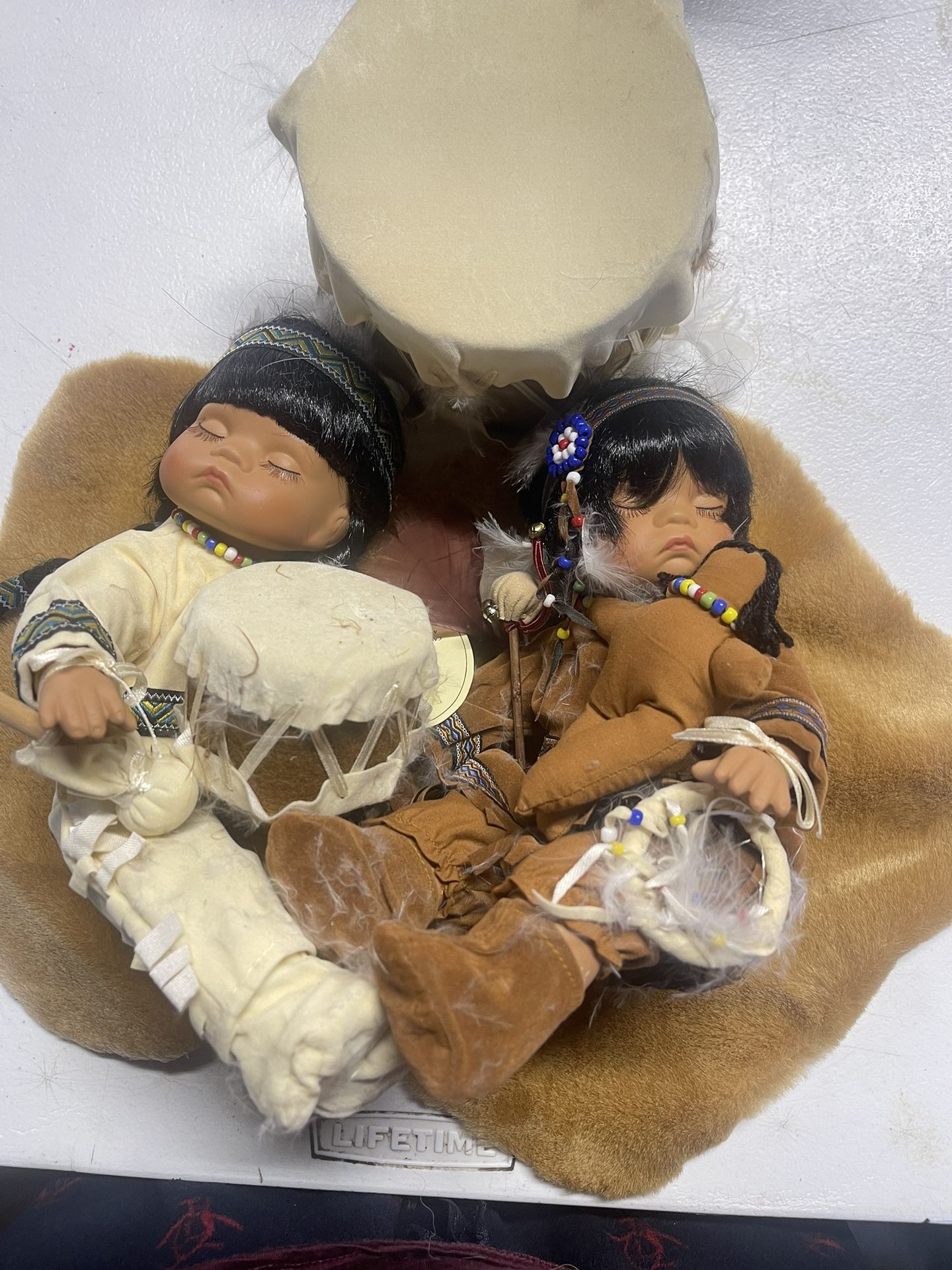 EMERALD DOLL WILLIE & WANDA NATIVE AMERICAN DOLLS
