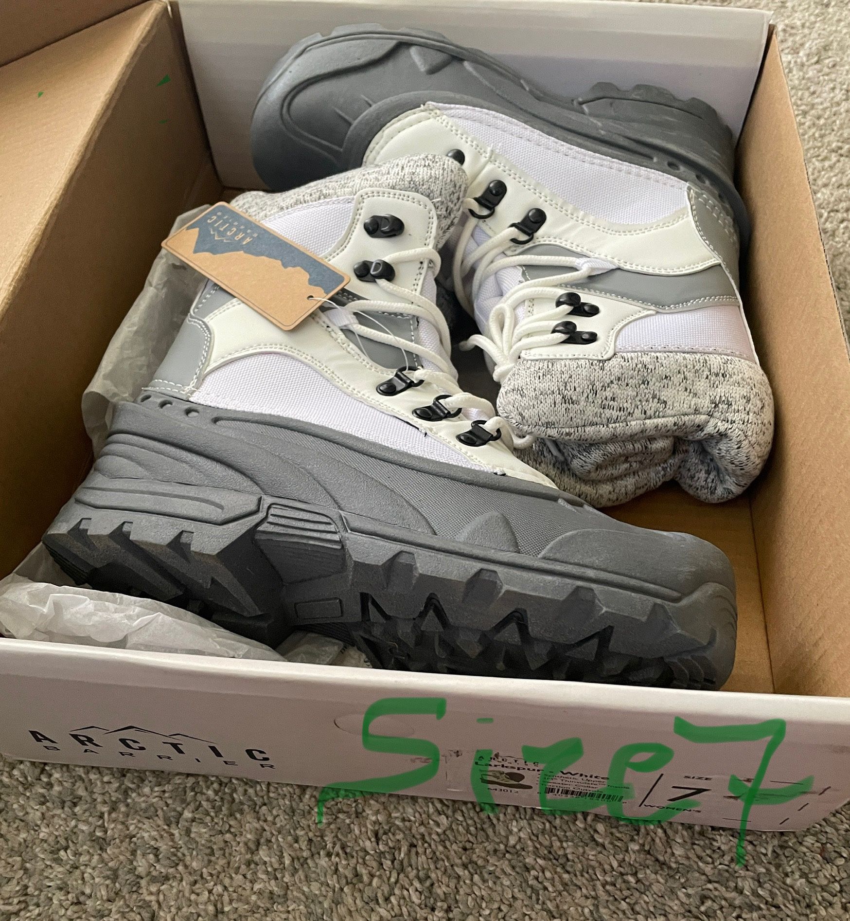 Arctic Women’s Boots Size 7